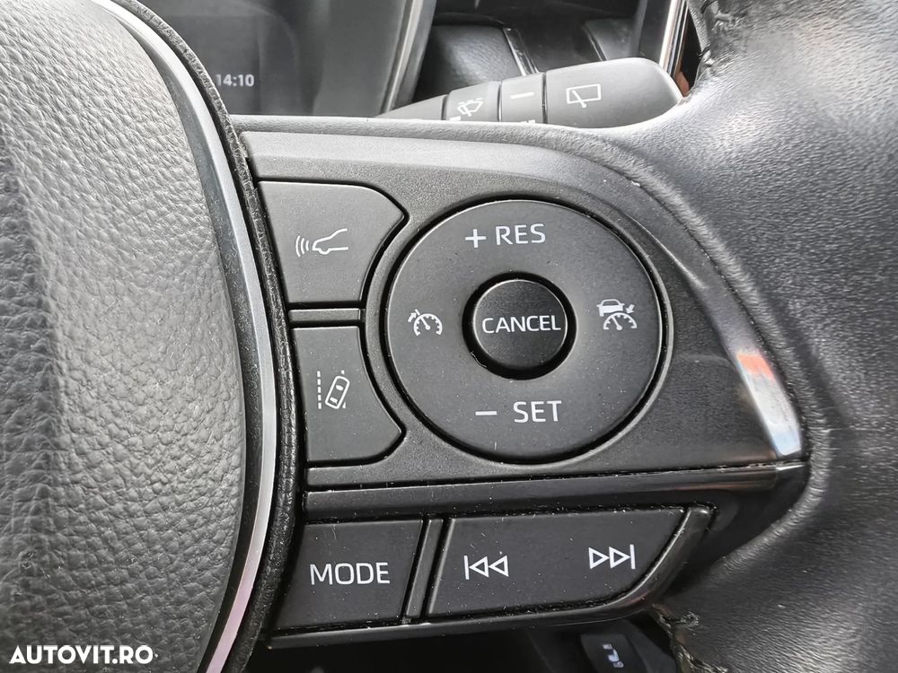 Toyota Corolla 1.8 Business Edition - 27