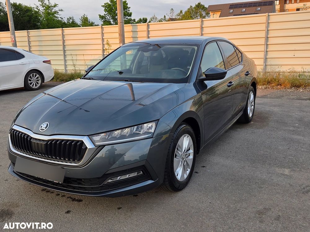 Skoda Octavia 2.0 TDI DSG Ambition - 1