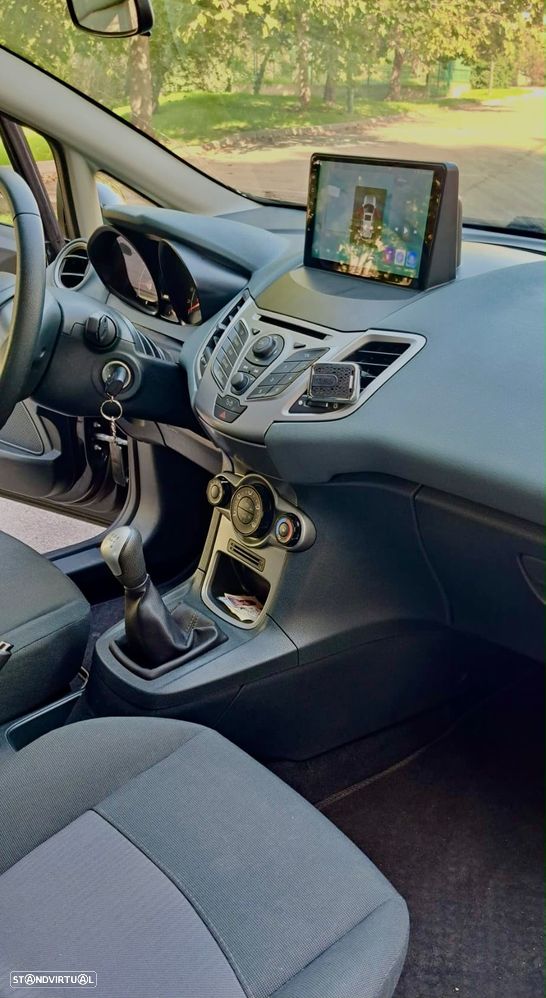 Ford Fiesta - 20