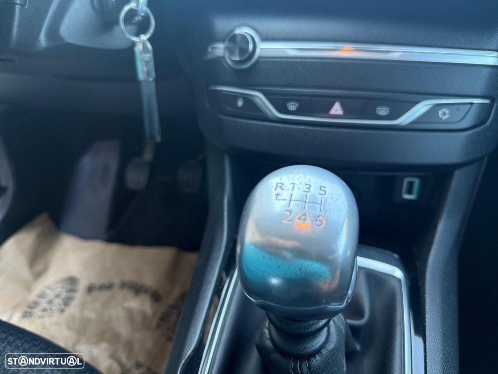 Peugeot 308 SW - 17