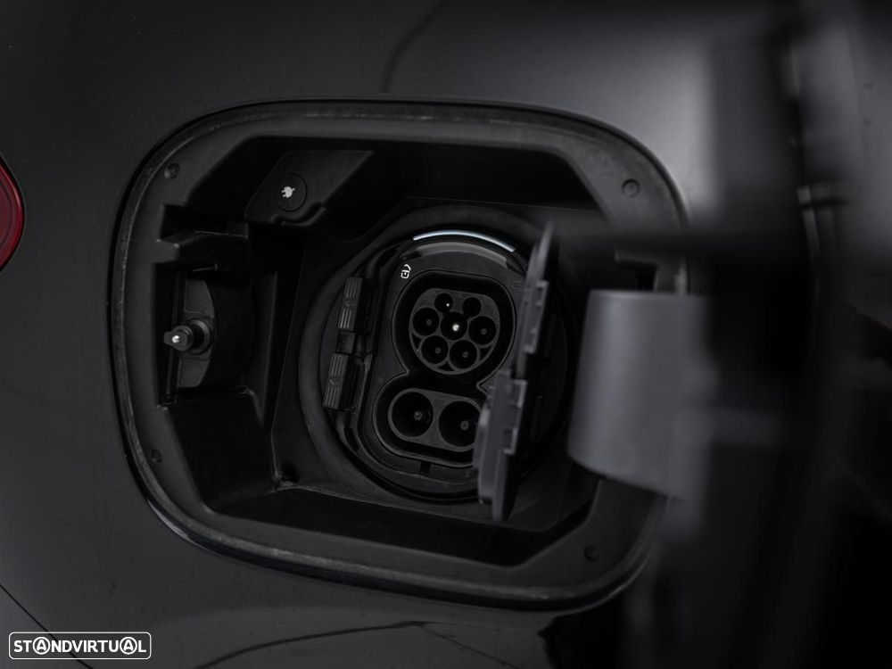 Mercedes-Benz EQA 250 Edition 1 — fotografia 13