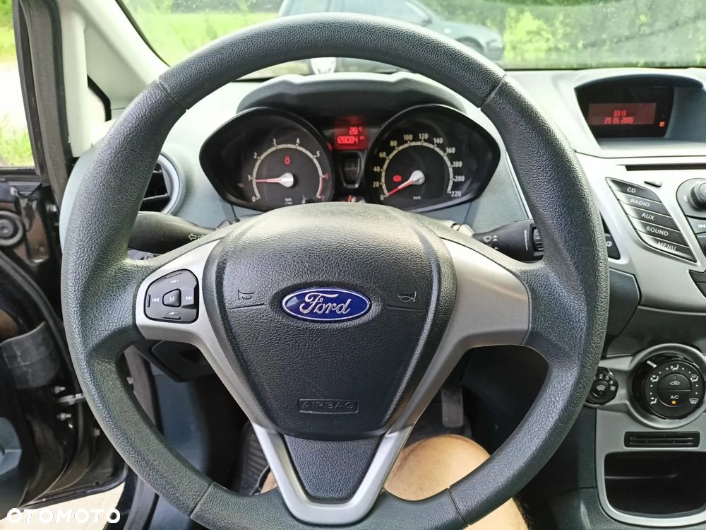 Ford Fiesta 1.25 Trend - 11