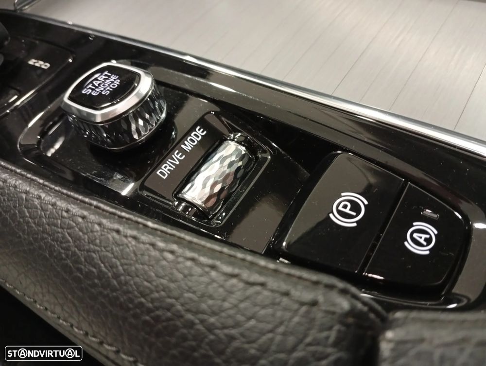Volvo XC 90 2.0 T8 PHEV Inscription AWD - 31