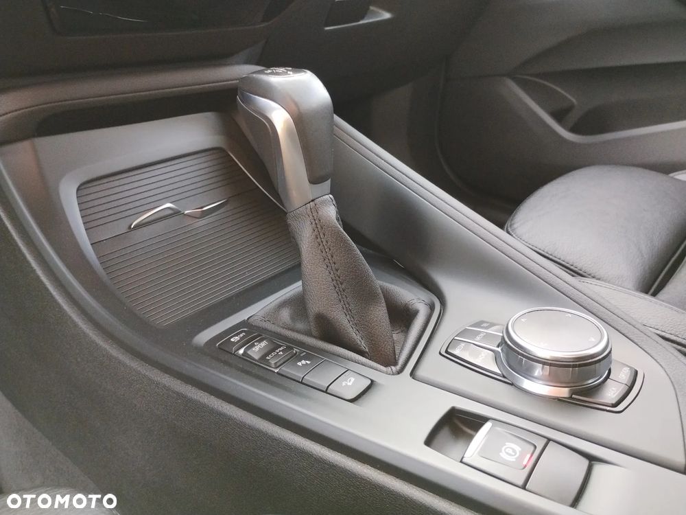 BMW X1 xDrive25i Advantage - 25