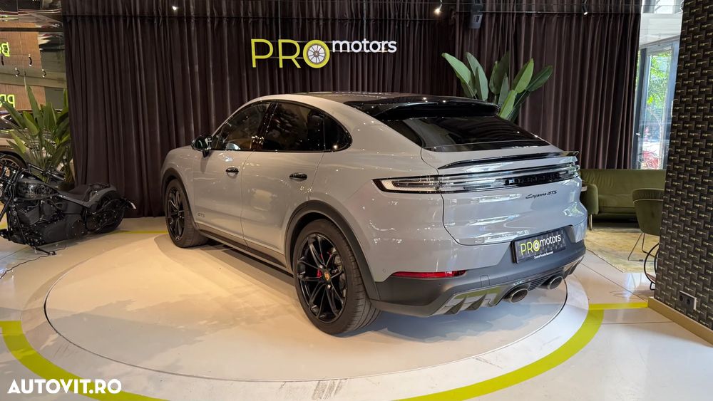 Porsche Cayenne Coupe GTS Tiptronic S - 9