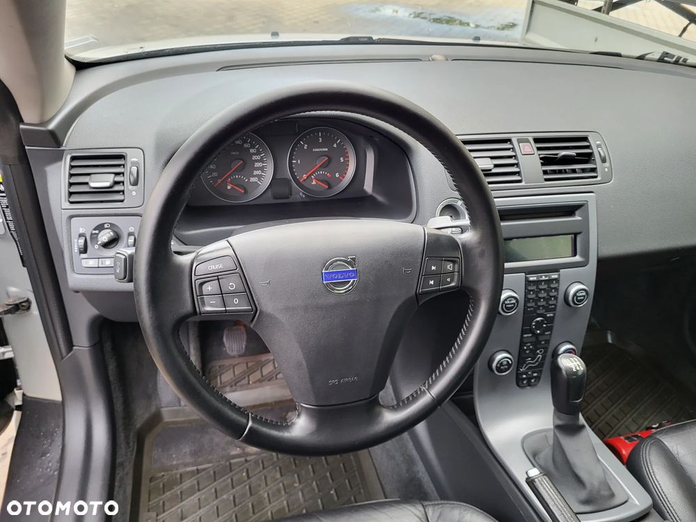 Volvo C70 2.0D Momentum - 27