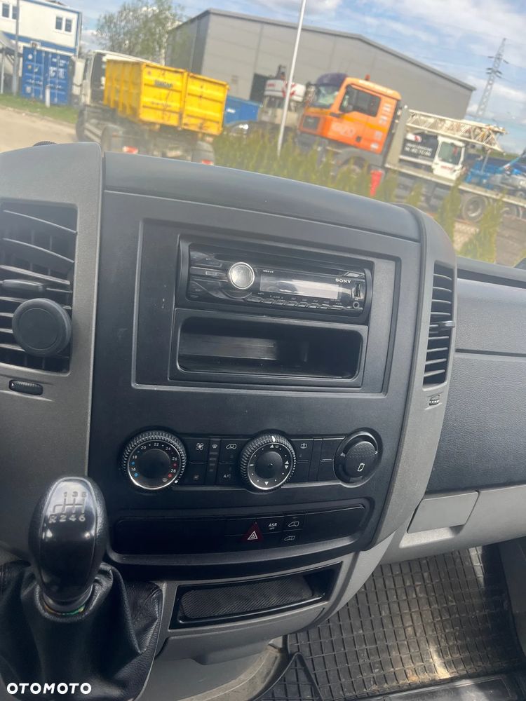 Mercedes-Benz Sprinter - 8