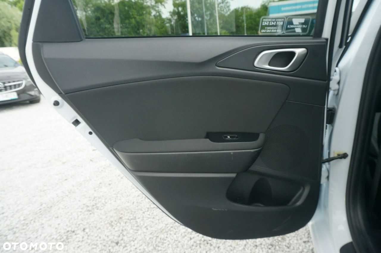 Kia Ceed 1.5 T-GDI M - 22