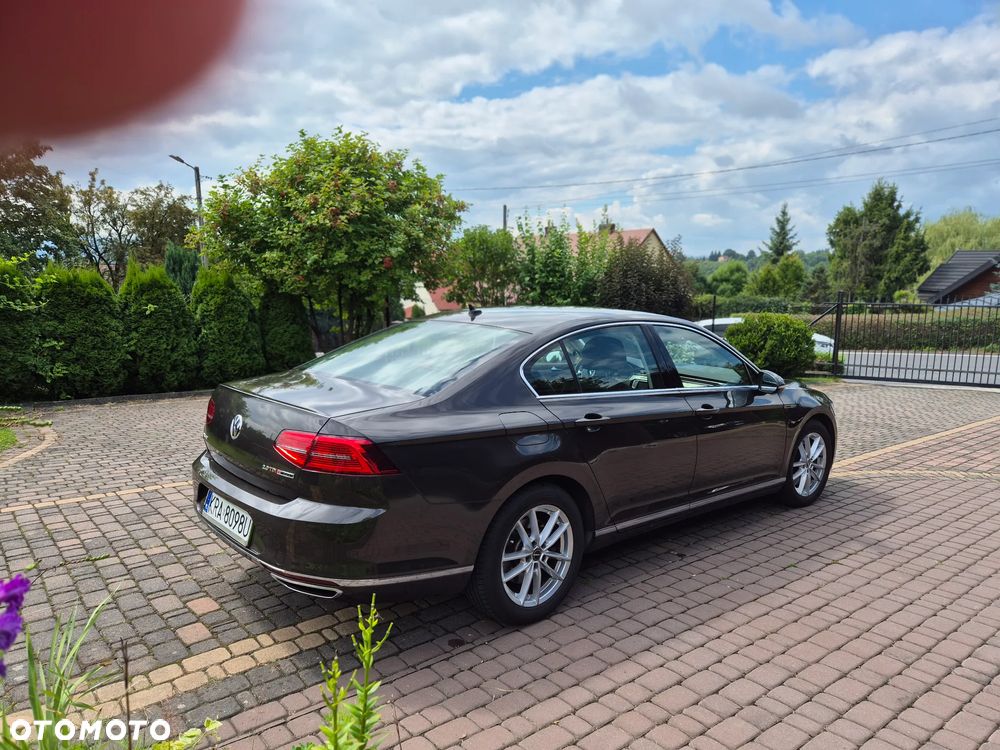 Volkswagen Passat 2.0 TDI Bi-Turbo BMT 4Mot Highline DSG - 4