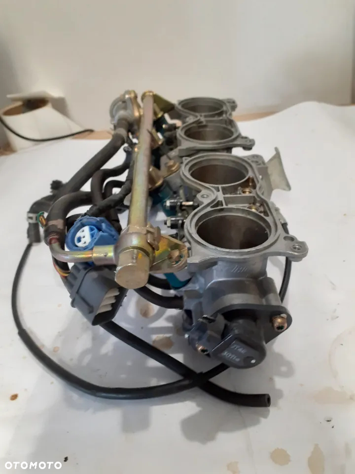 $ Wtrysk przepustnica Honda cbr 929 sc44 - 5