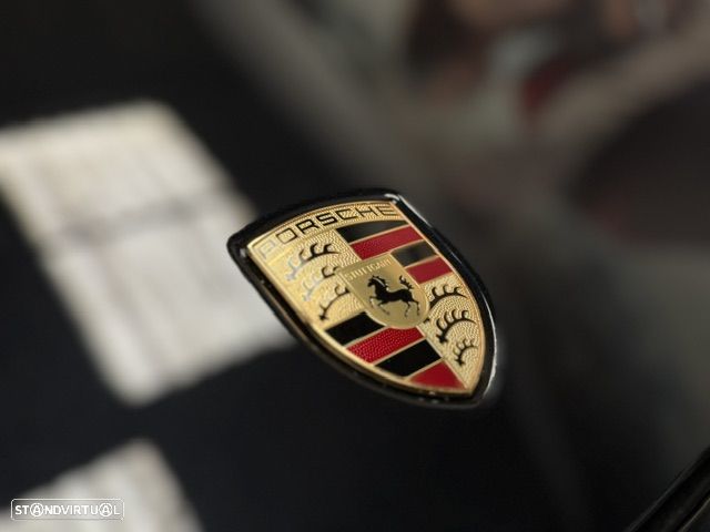 Porsche Panamera 4 E-Hybrid Platinum Edition - 11