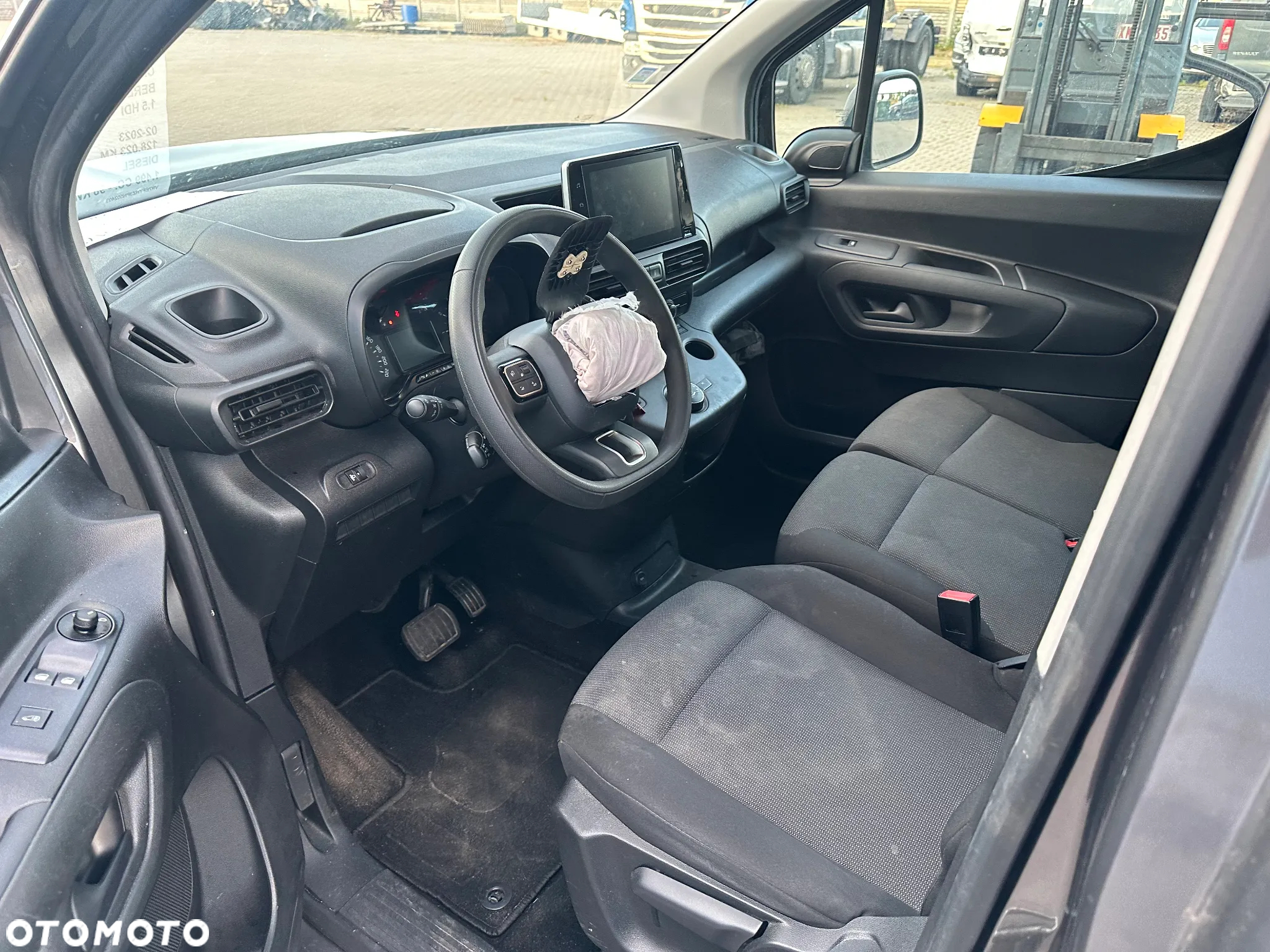 Citroën BERLINGO - 8