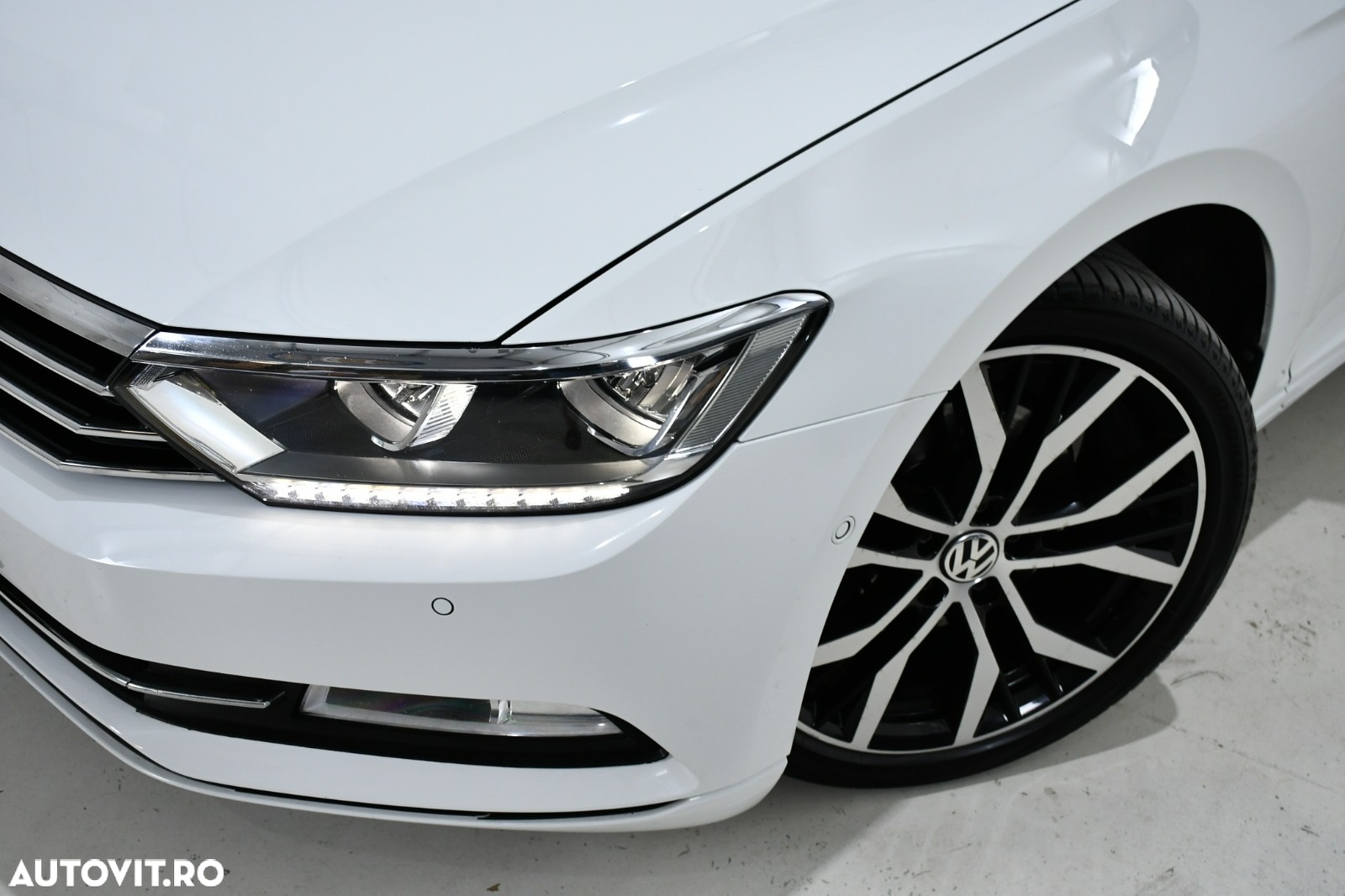 Volkswagen Passat - 9
