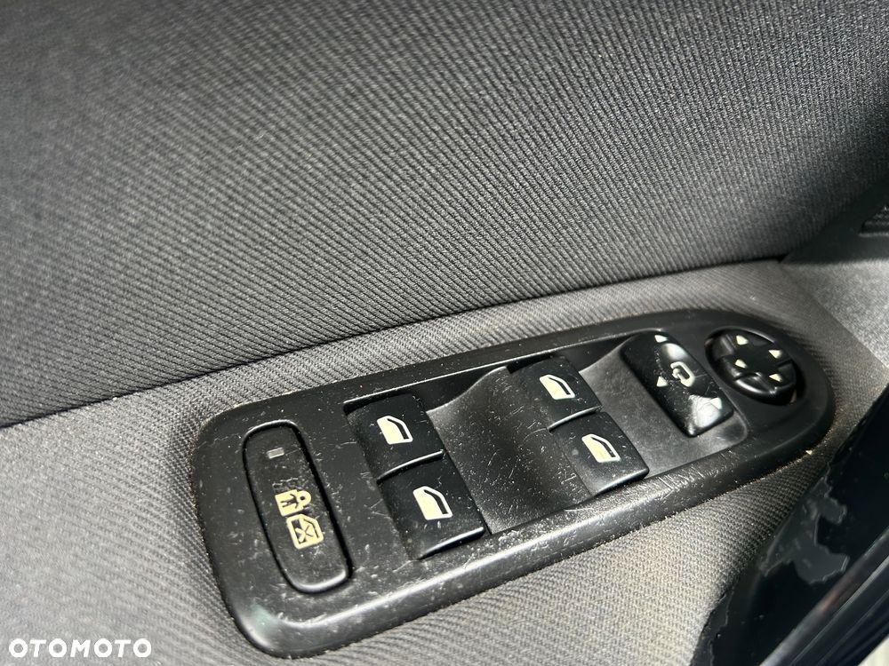 Peugeot 508 SW HDi FAP 140 Allure - 18