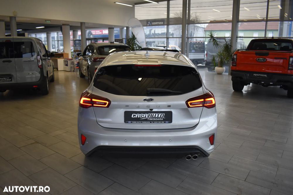 Ford Focus - 10