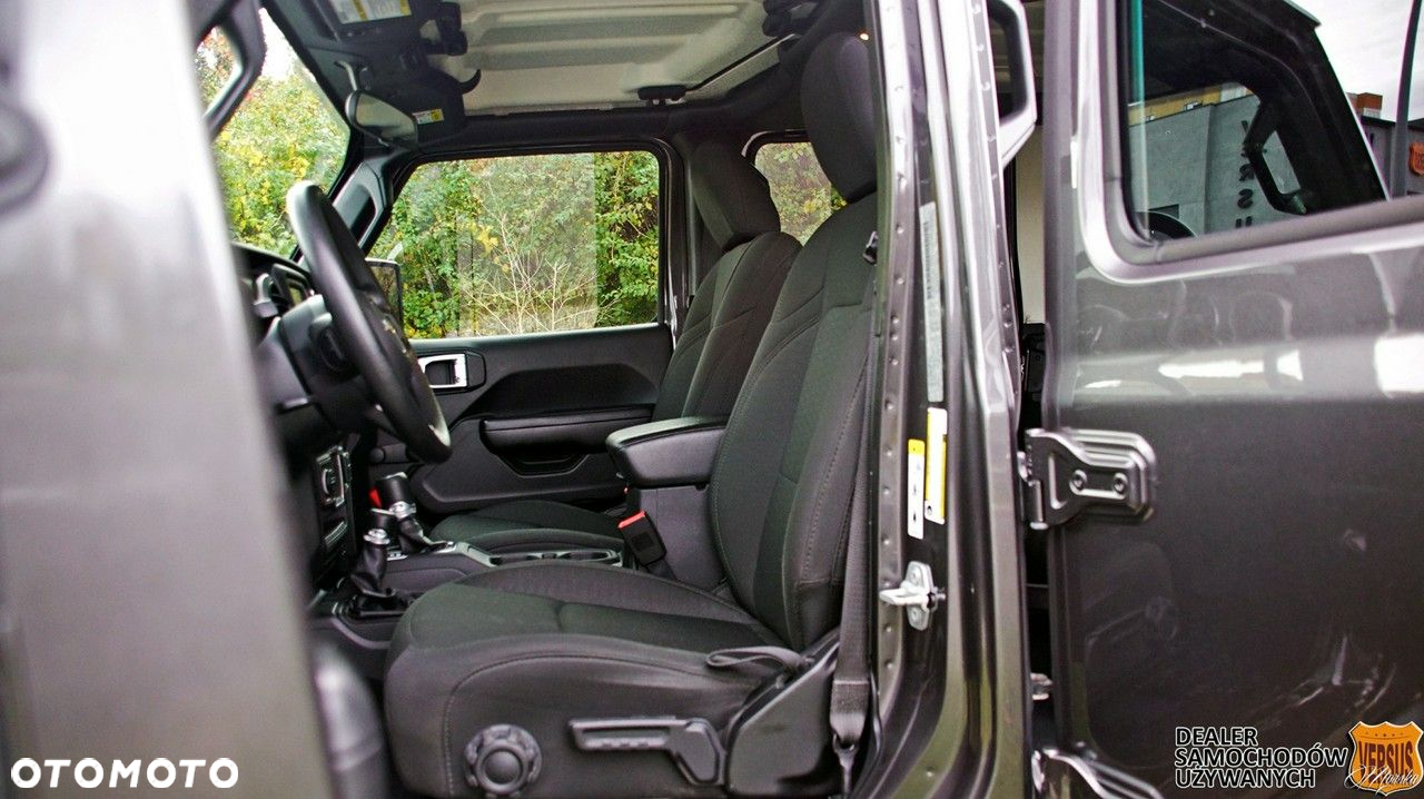 Jeep Wrangler - 20