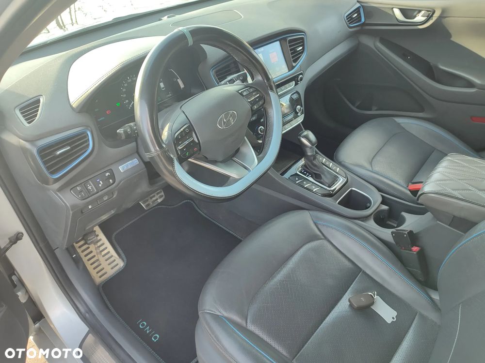 Hyundai IONIQ Hybrid Platinum - 8