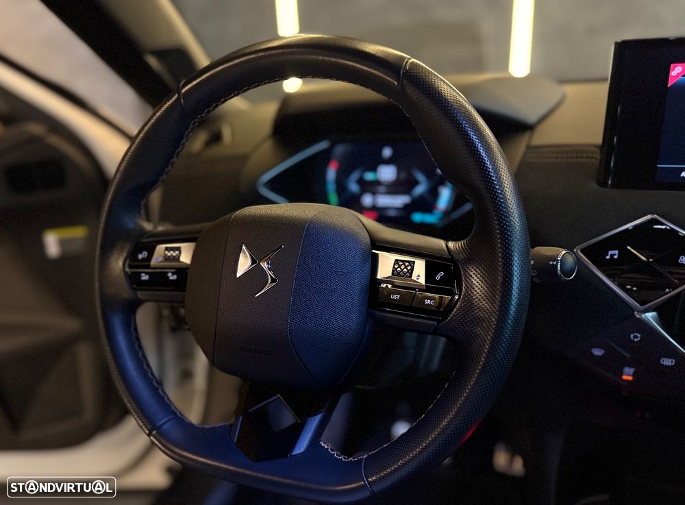 DS DS3 E-TENSE PERFORMANCE LINE + - 47