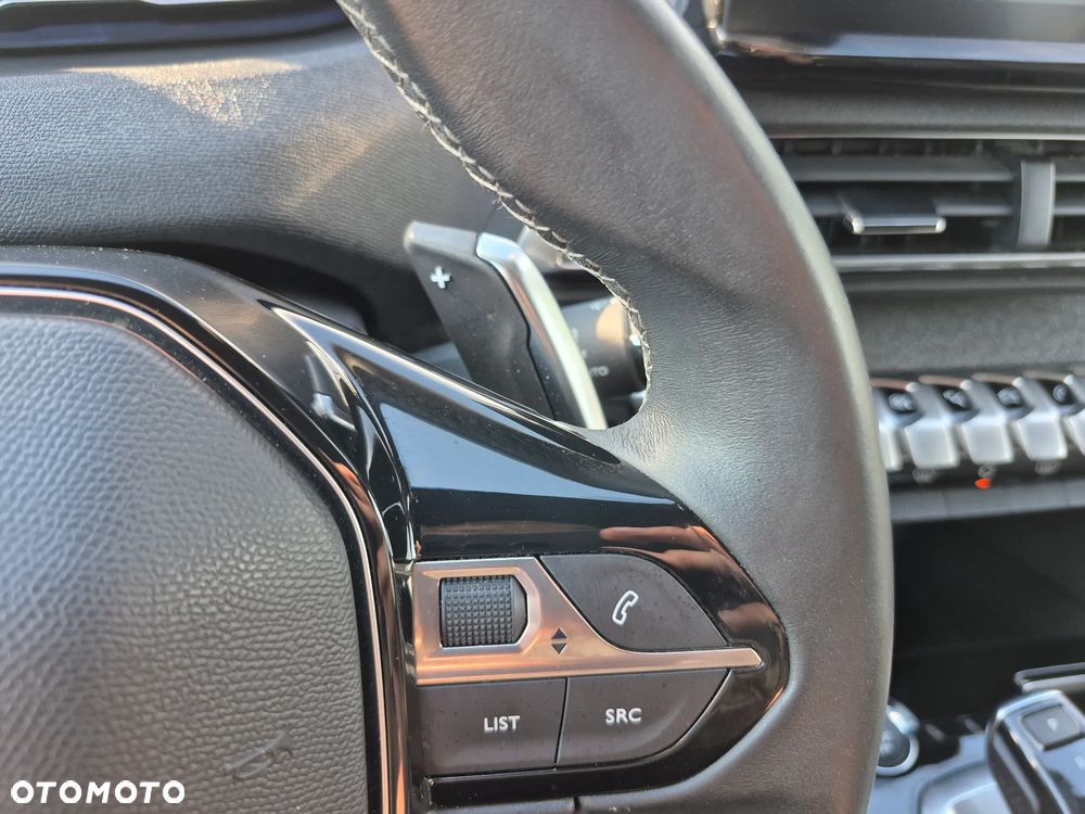 Peugeot 3008 1.2 PureTech Allure S&S EAT8 - 20