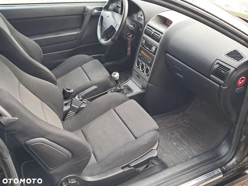 Opel Astra II Coupe 2.0 T - 7
