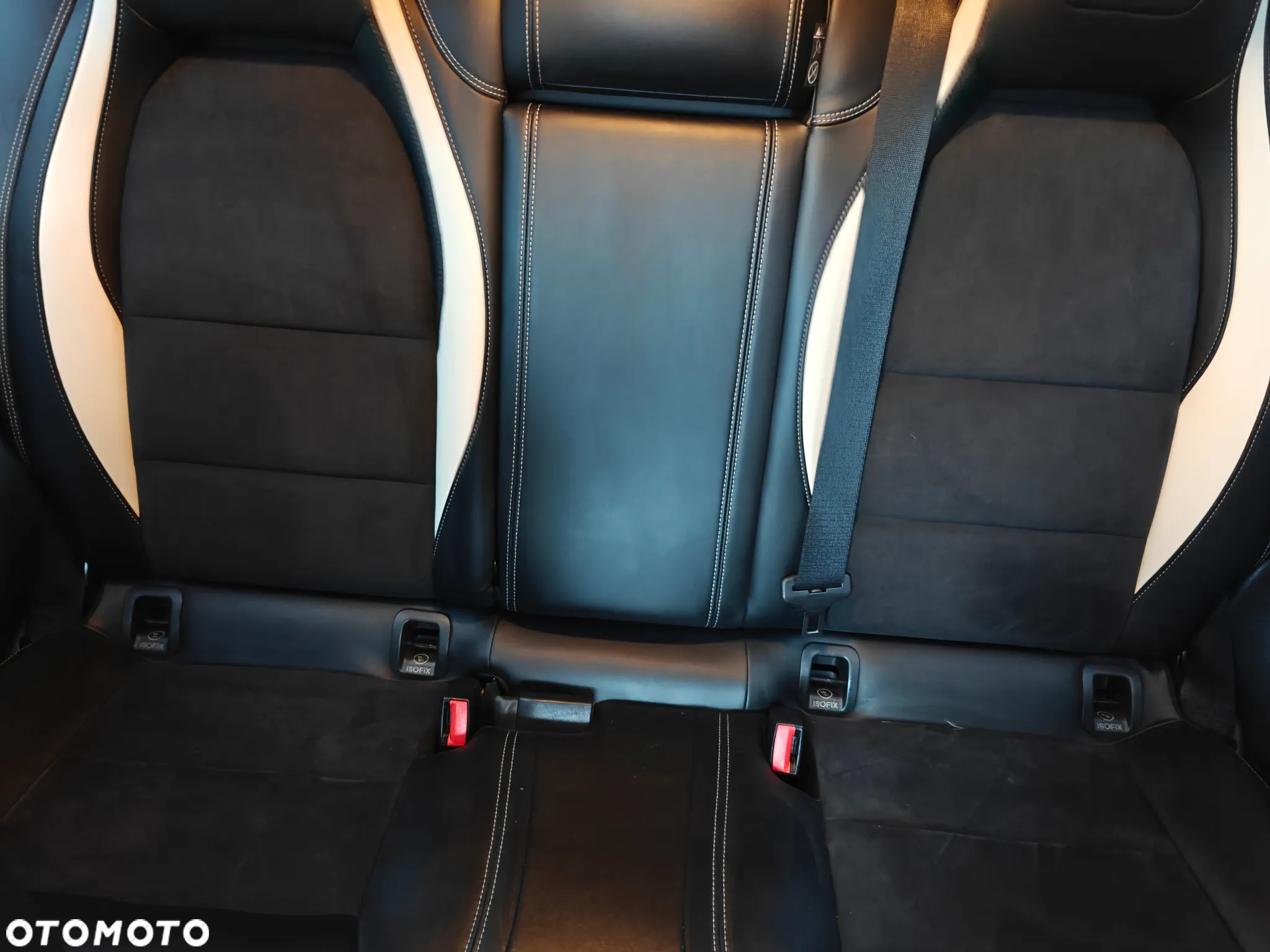 Infiniti Q30 - 16