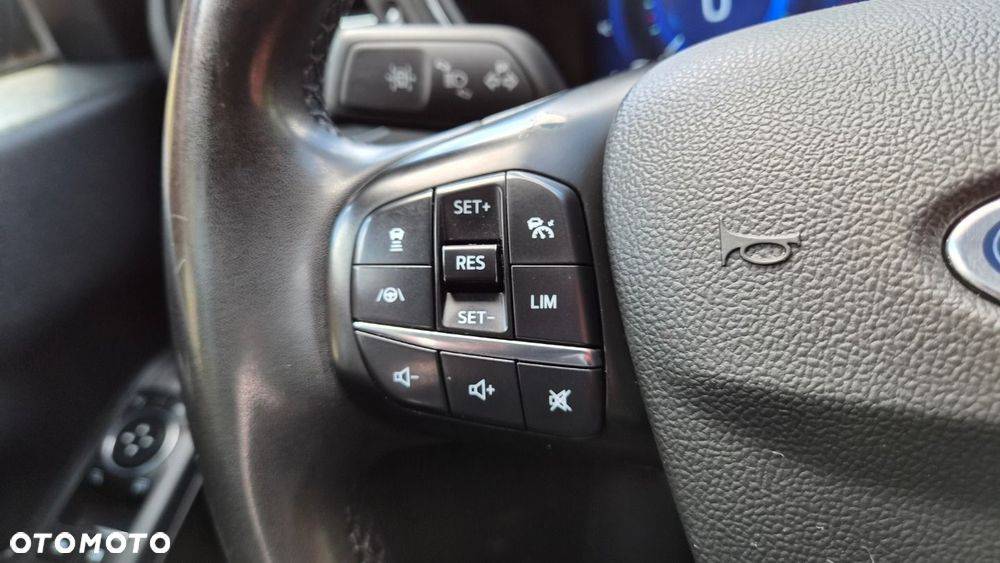 Ford Kuga - 22