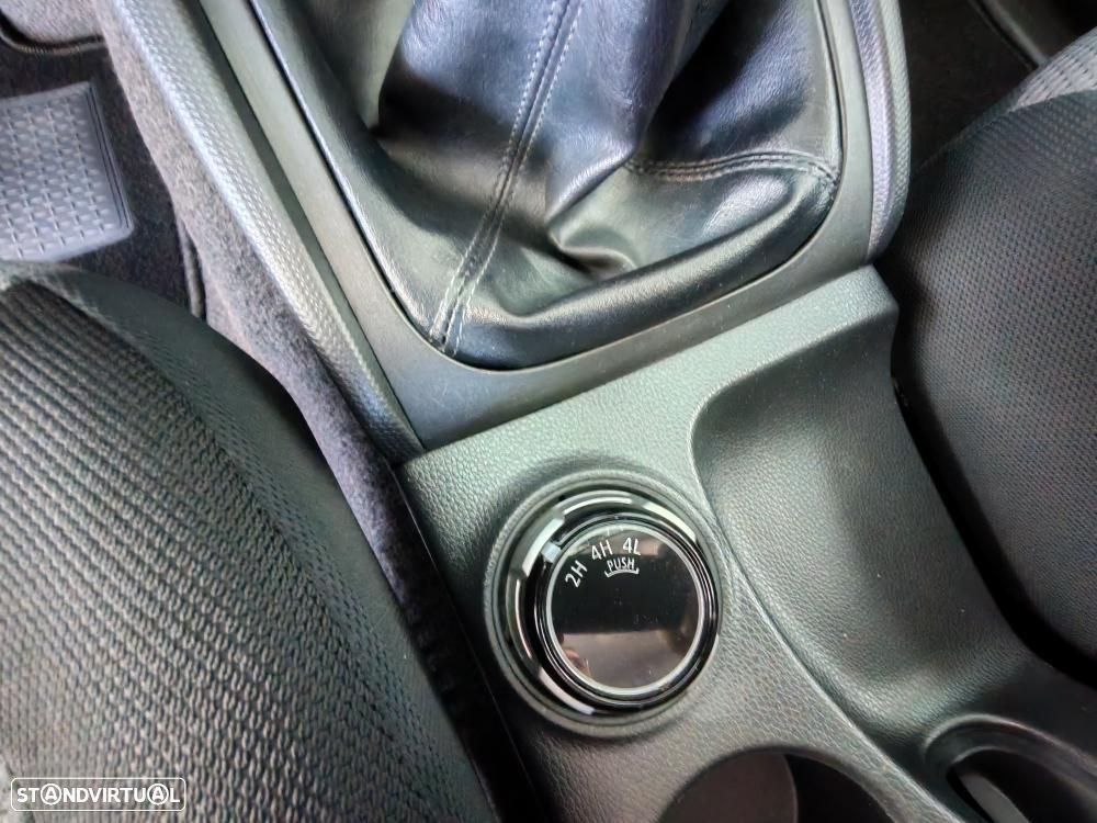 Mitsubishi L200 2.4 DI-D CE 4WD 3L - 13