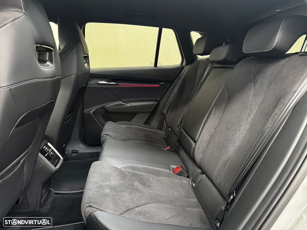 Skoda Elroq 85 Sportline - 9