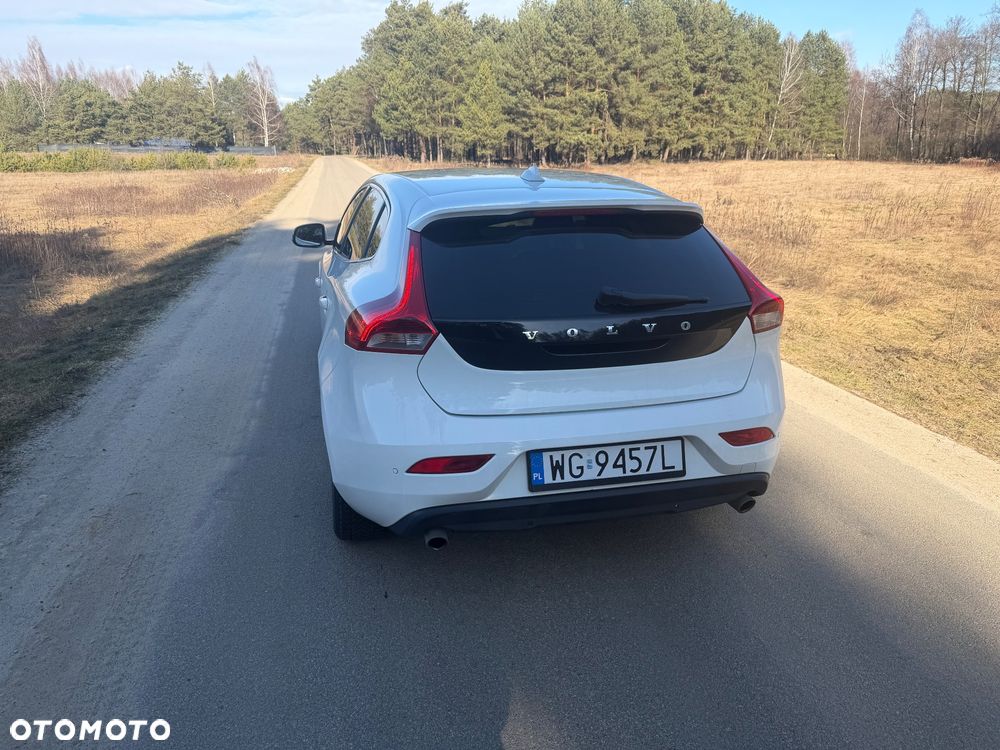 Volvo V40 D3 Momentum - 5