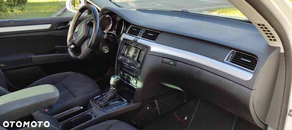 Skoda Superb 2.0 TDI Active DSG - 21