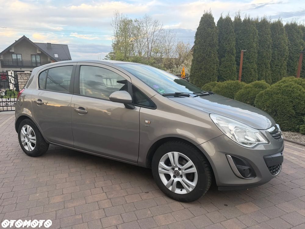 Opel Corsa 1.4 16V Energy - 9