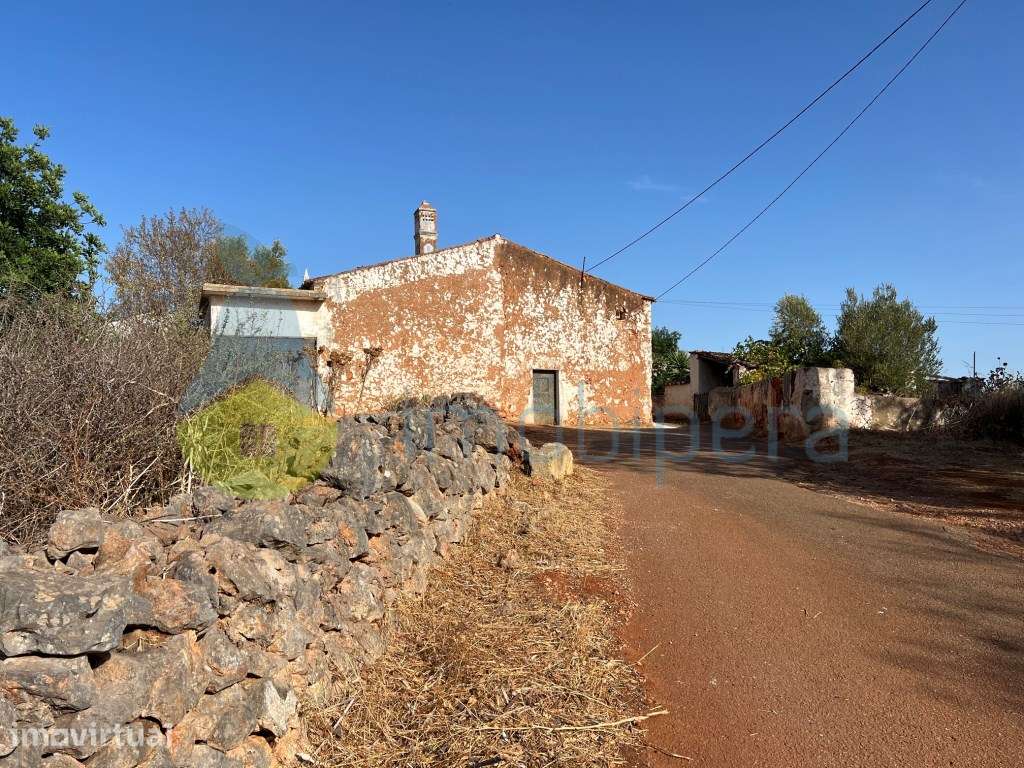 CASA ANTIGA POR RECUPERAR EM BENACIATE-SILVES-OPORTUNIDADE DE INVES... - Grande imagem: 3/24