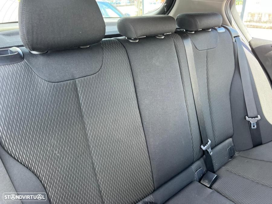 BMW 116 d EfficientDynamics - 10