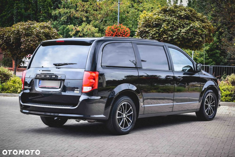 Dodge Grand Caravan 3.6 R/T - 17