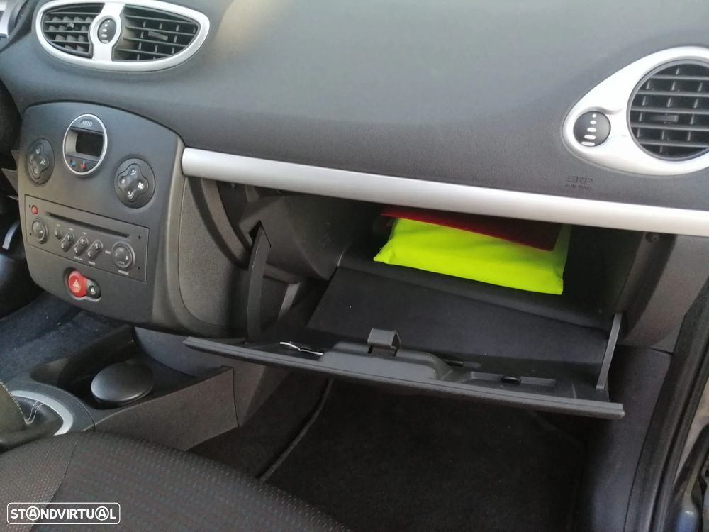 Renault Clio 1.5 dCi Dynamique - 23