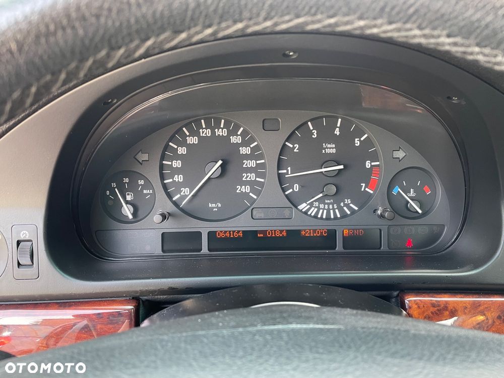 BMW Seria 5 - 29