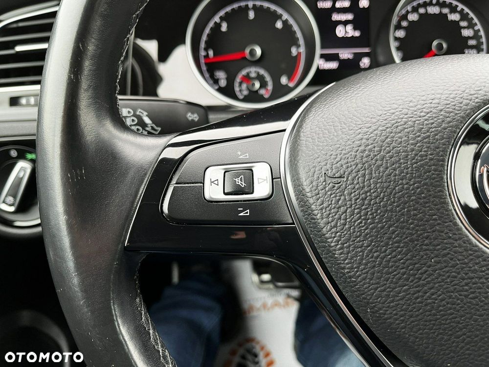 Volkswagen Golf - 21