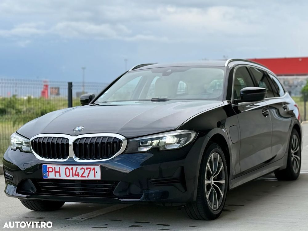 BMW Seria 3 330e Aut. Advantage - 1