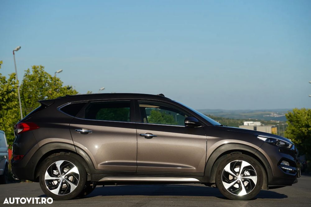 Hyundai Tucson 2.0 CRDI 4WD 6AT Luxury+ - 25