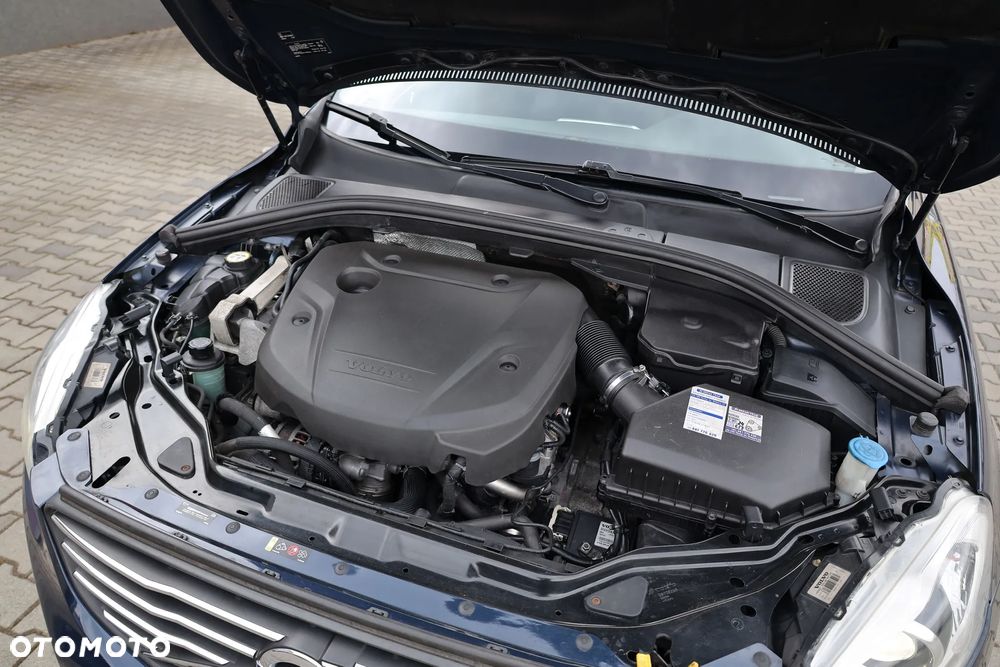 Volvo XC 60 D4 Geartronic Kinetic - 32