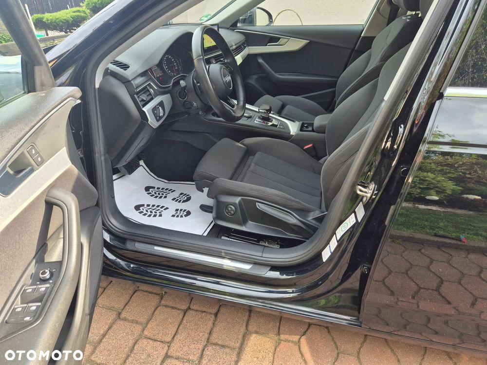 Audi A4 Avant 2.0 TDI ultra S tronic sport - 21
