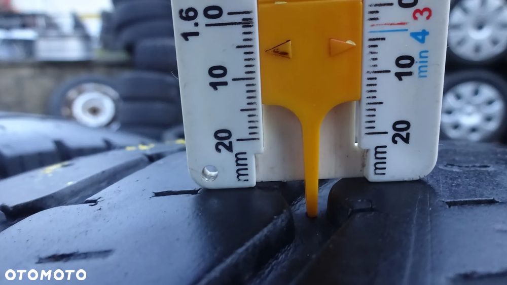 Opona letnia 4 szt. Continental Vanco 200 225/65R16 112/110 R (C) - 4