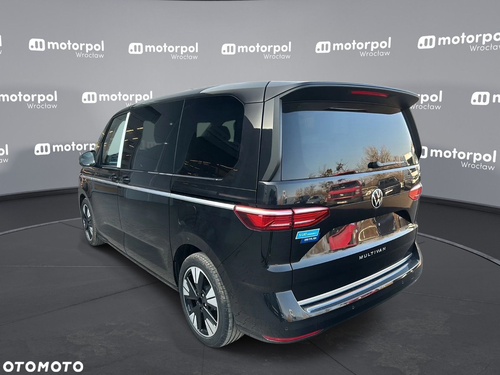 Volkswagen Multivan 2.0 TSI L1 Style DSG - 6