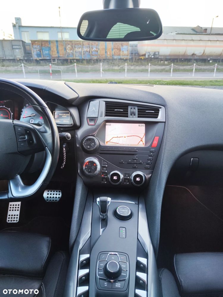 Citroën DS5 2.0 HDi Hybrid4 SoChic MCP - 19