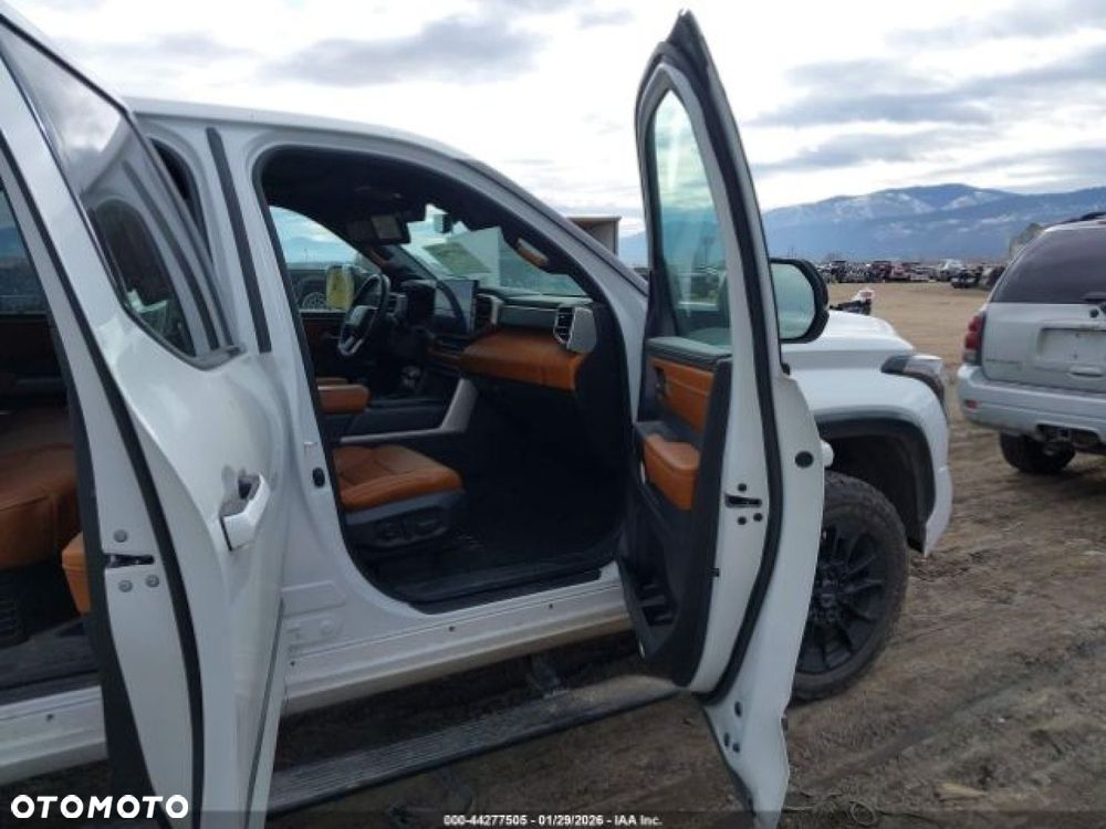 Toyota Tundra - 9