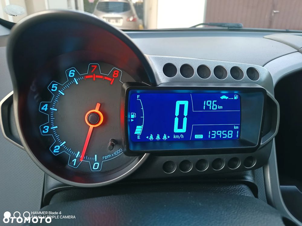 Chevrolet Aveo 1.2 LT - 11