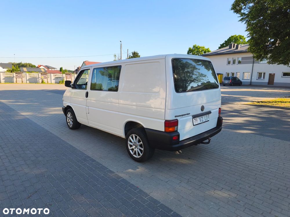 Volkswagen Transporter - 4