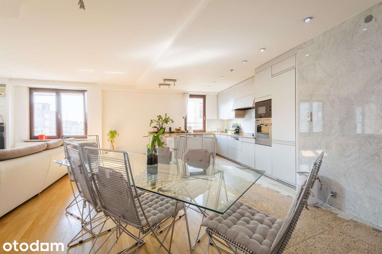 Przestronne mieszkanie 129,5 m² w centrum Warszawy 4 pokoje