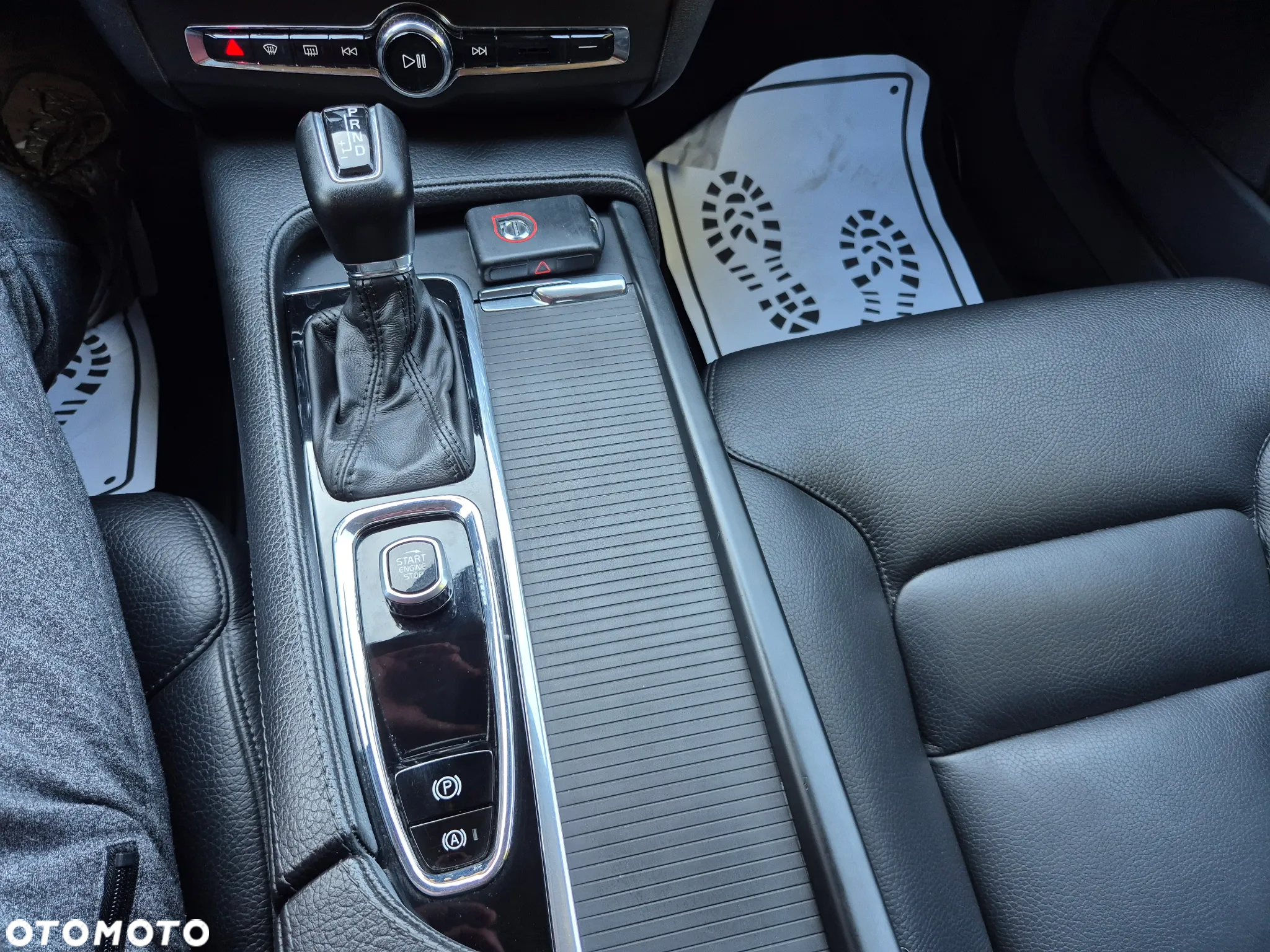 Volvo V90 D4 Geartronic Momentum Pro - 19
