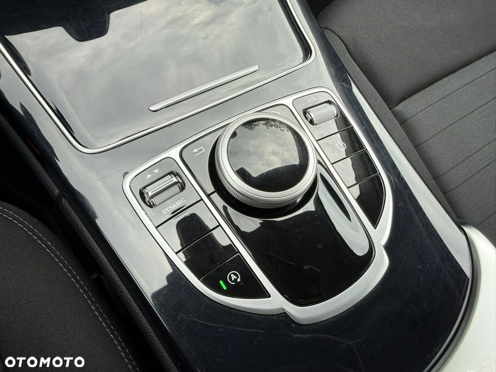 Mercedes-Benz Klasa C 220 d 9G-TRONIC - 16